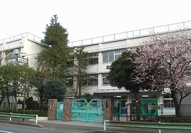 小学校　岩淵小学校（小学校）まで843m