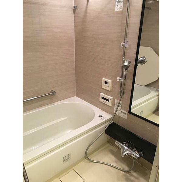 バス・シャワールーム　※別部屋参考写真