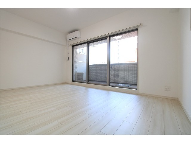 その他設備　白を基調にした明るいお部屋です。
