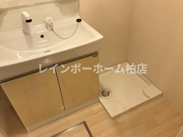 洗面設備　コンパクトで使いやすい洗面所
