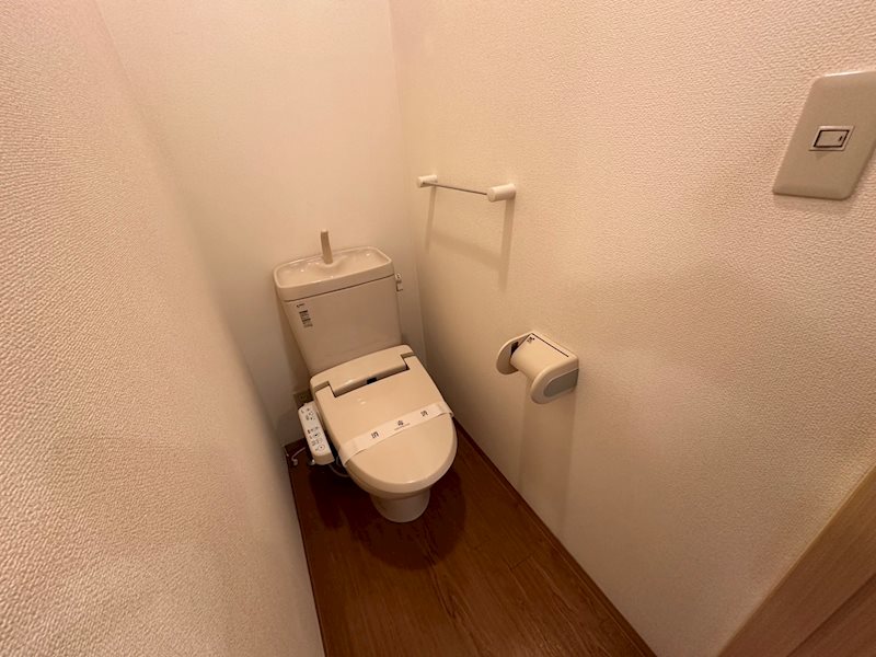 トイレ　同建物別号室の室内写真です。(103号室)