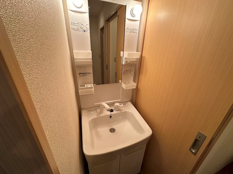 洗面設備　同建物別号室の室内写真です。(103号室)