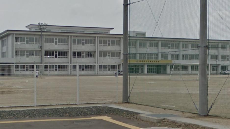 中学校　花巻市立石鳥谷中学校（中学校）まで860m