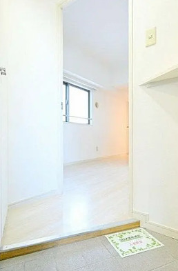 玄関　別タイプ部屋　参考写真です