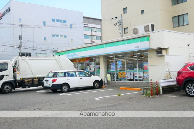 コンビニ　ファミリーマート堺緑町店（コンビニ）まで240m