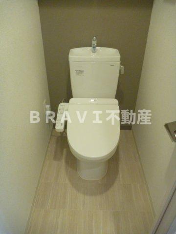 トイレ　【プレサンス心斎橋レヨン】落ち着いたトイレです