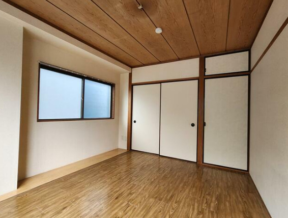 その他部屋・スペース　リビングを別角度から