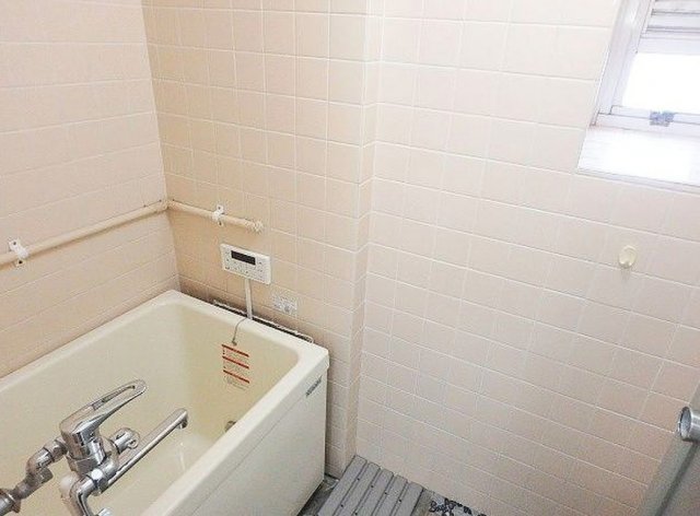 バス・シャワールーム　日々の疲れを癒すお風呂付です