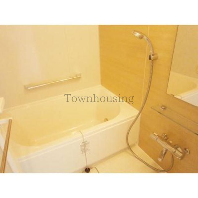バス・シャワールーム　※写真は同タイプ住戸です。