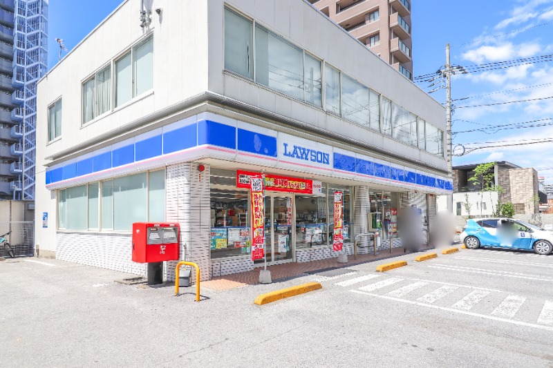 コンビニ　ローソン宇都宮東宿郷4丁目店（コンビニ）まで66m