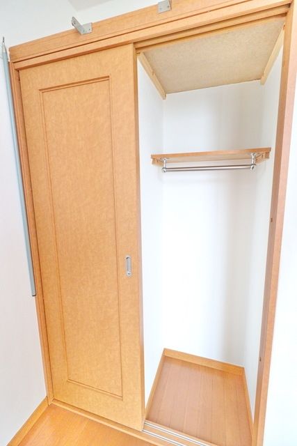 収納　同物件別部屋写真