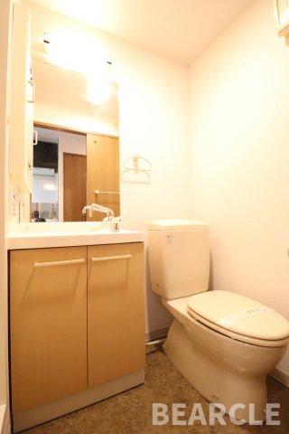 洗面設備　コンパクトで使いやすい洗面所