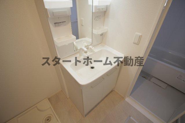洗面設備　脱衣スペースもあります