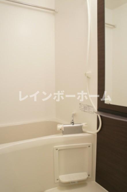 バス・シャワールーム　ゆったり過ごせるお風呂です