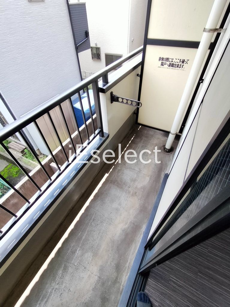 バルコニー　洗濯物も干せますね。