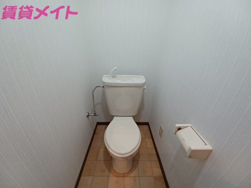 トイレ　同型参考写真