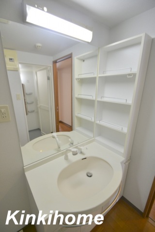 洗面設備　写真は別のお部屋です。※現況を優先します