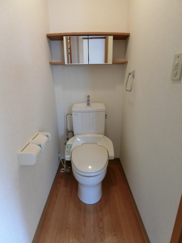 トイレ　温水洗浄便座