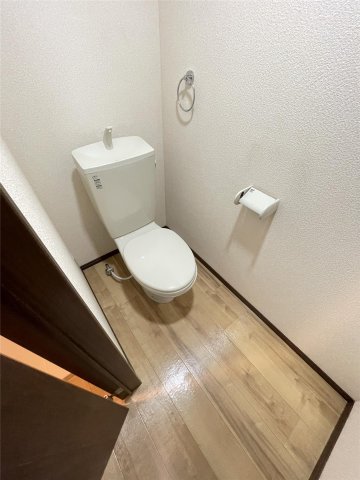 トイレ　清潔感のあるトイレです