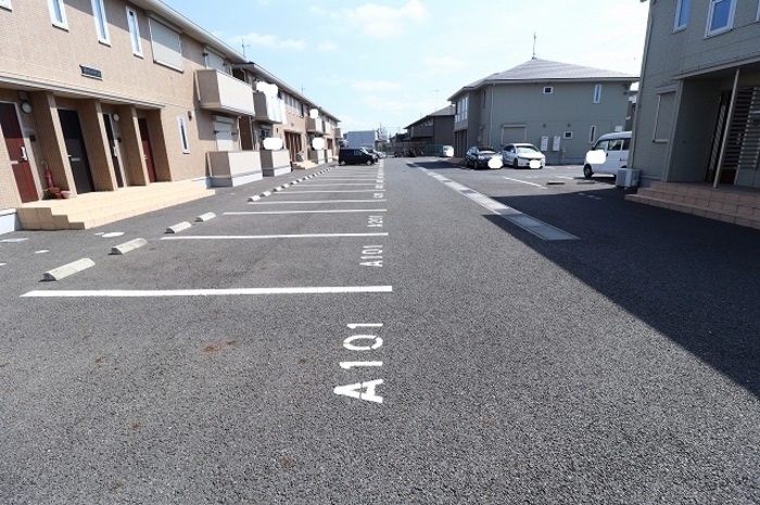駐車場　駐車場完備です