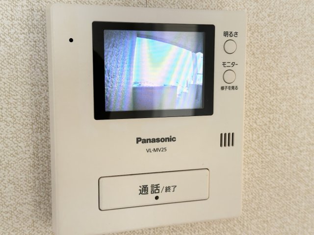 セキュリティ　モニター付きインターホンで訪問者を視認可！