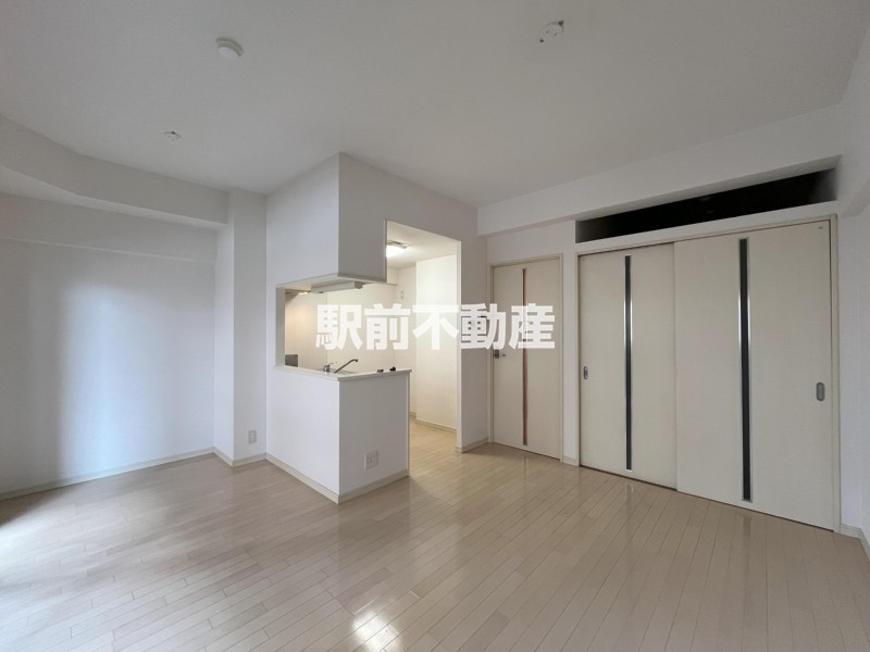 居室・リビング　※同物件別部屋の参考写真・現況優先