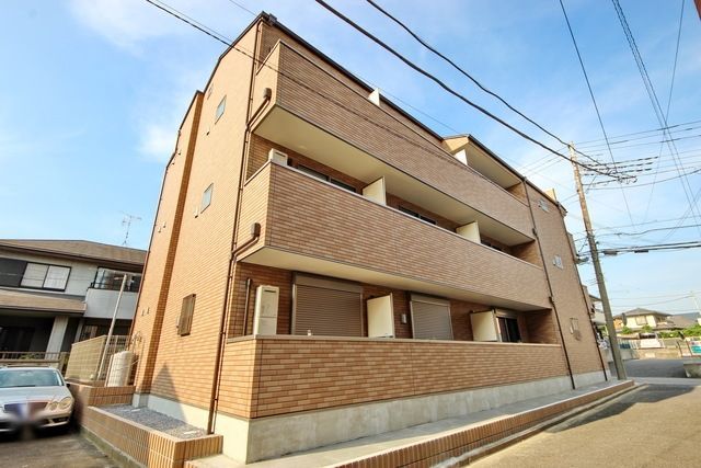 建物外観　駅から徒歩2分　オートロック完備