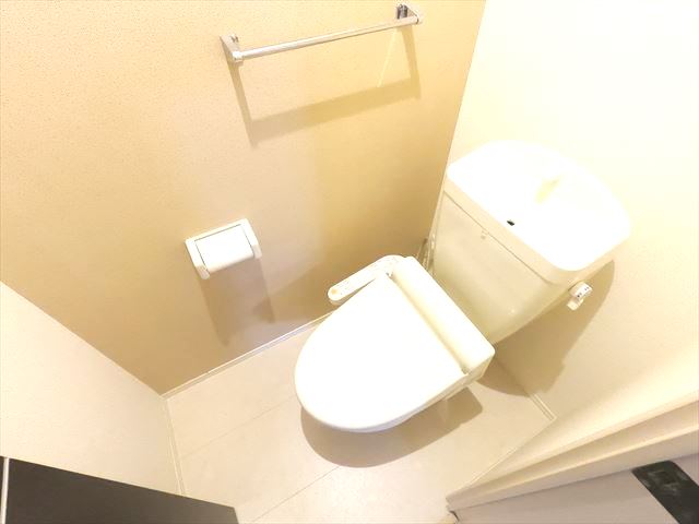トイレ　ウォシュレット付きの綺麗なトイレです
