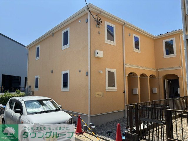 建物外観　駐車場