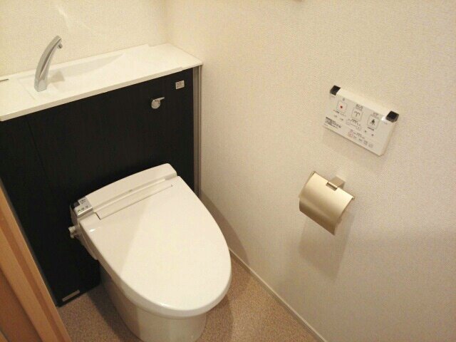 トイレ　トイレもきれいです