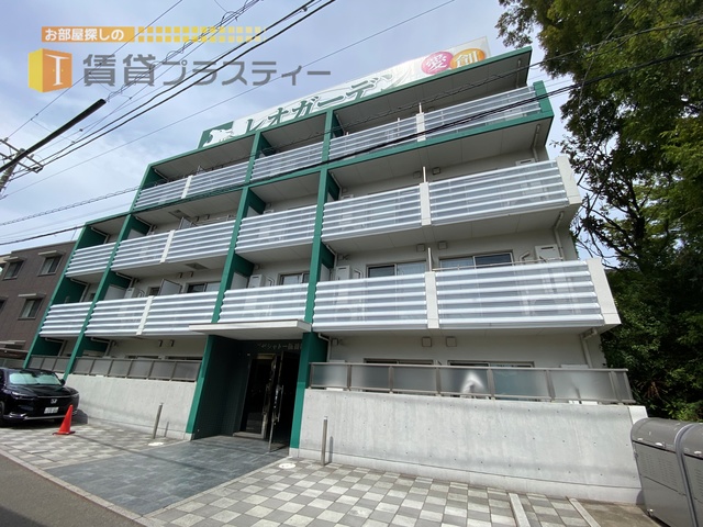 建物外観　閑静な住宅街！重厚なＲＣマンションの登場