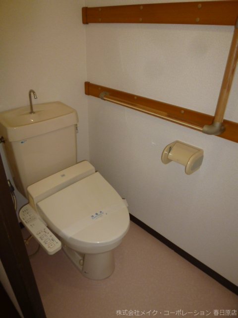 トイレ　写真は同型タイプ