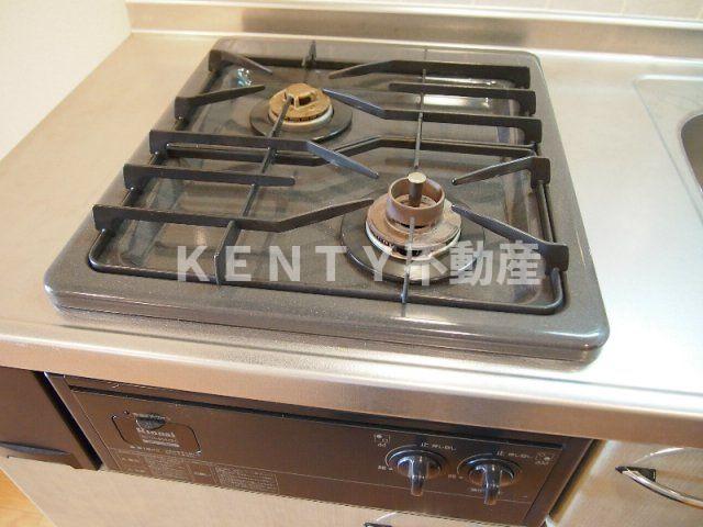 その他設備　コンパクトなキッチンで掃除もラクラク