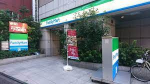 コンビニ　ファミリーマート 新橋四丁目店（コンビニ）まで14m
