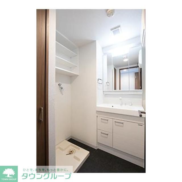 洗面設備　※写真は同タイプ住戸です。