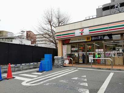 コンビニ　セブンイレブン 新宿下落合駅北店（コンビニ）まで69m