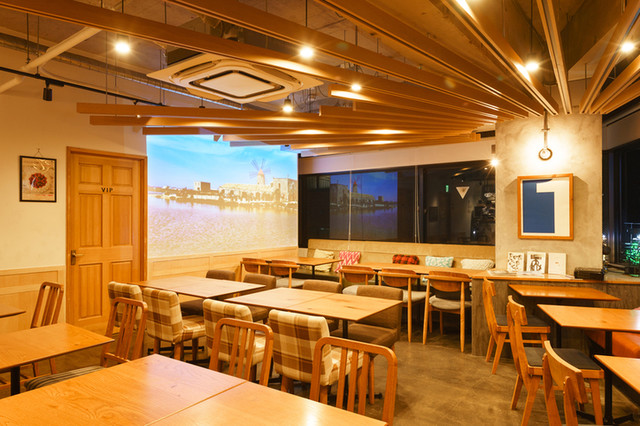 飲食店　カフェラウンジコロン（飲食店）まで872m