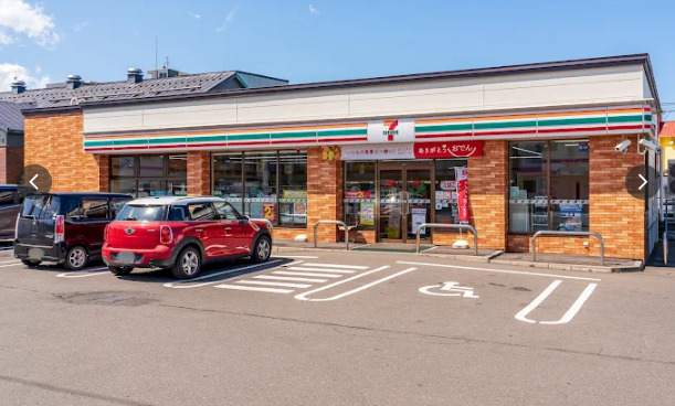 コンビニ　セブンイレブン 札幌北12条東店（コンビニ）まで805m