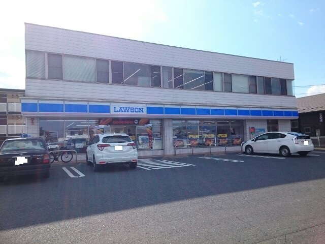 コンビニ　ローソン上中居店（コンビニ）まで300m