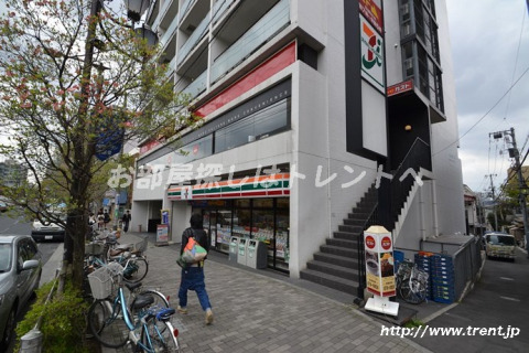 飲食店　ガスト 初台駅北口店（飲食店）まで300m