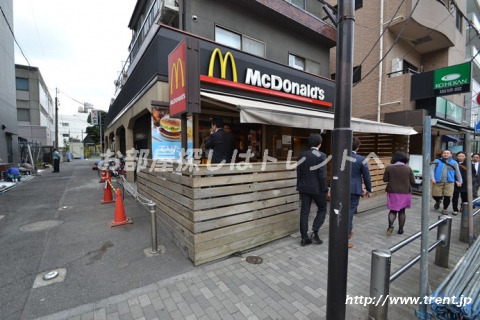 飲食店　マクドナルド 初台店（飲食店）まで260m