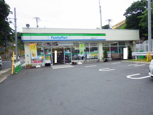 コンビニ　ファミリーマート 横須賀光風台店（コンビニ）まで464m