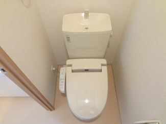 トイレ　参考写真掲載。
