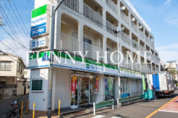 コンビニ　ファミリーマート 緑が丘一丁目店（コンビニ）まで394m