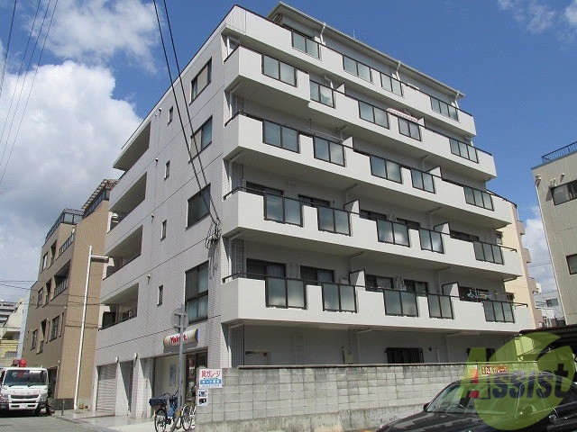 建物外観　鉄筋コンクリート造でしっかりしています。