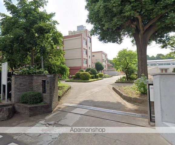 中学校　調布市立神代中学校（中学校）まで1716m