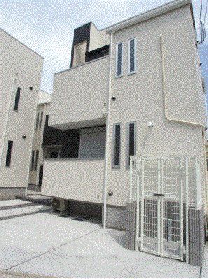 建物外観　現状優先とし写真は参照とする。