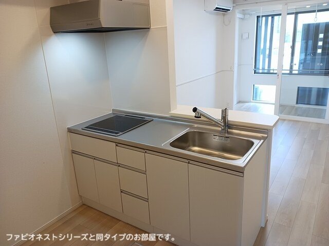 キッチン　コンパクトなキッチンで掃除もラクラク
