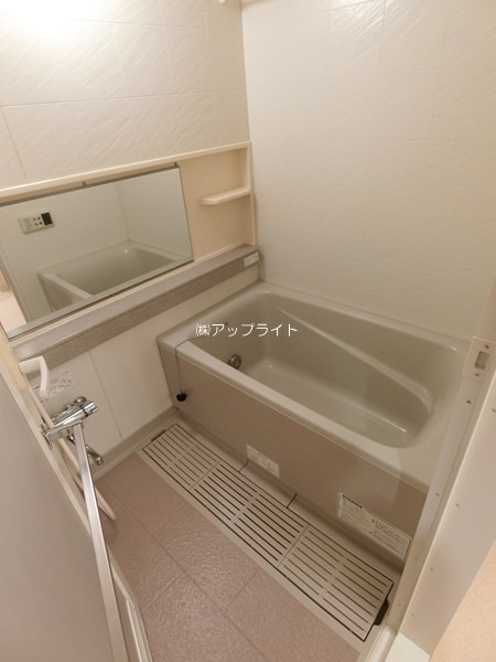 バス・シャワールーム　追炊き＆浴室乾燥機付き