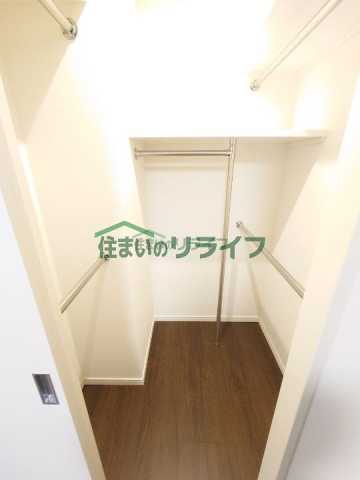収納　コンフォリア台東根岸